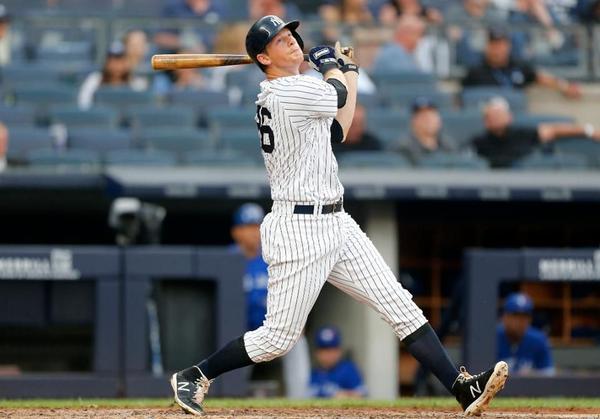 DJ LeMahieu, Charlie Morton And 3 Others Who Have Succeeded With New MLB Clubs In 2019